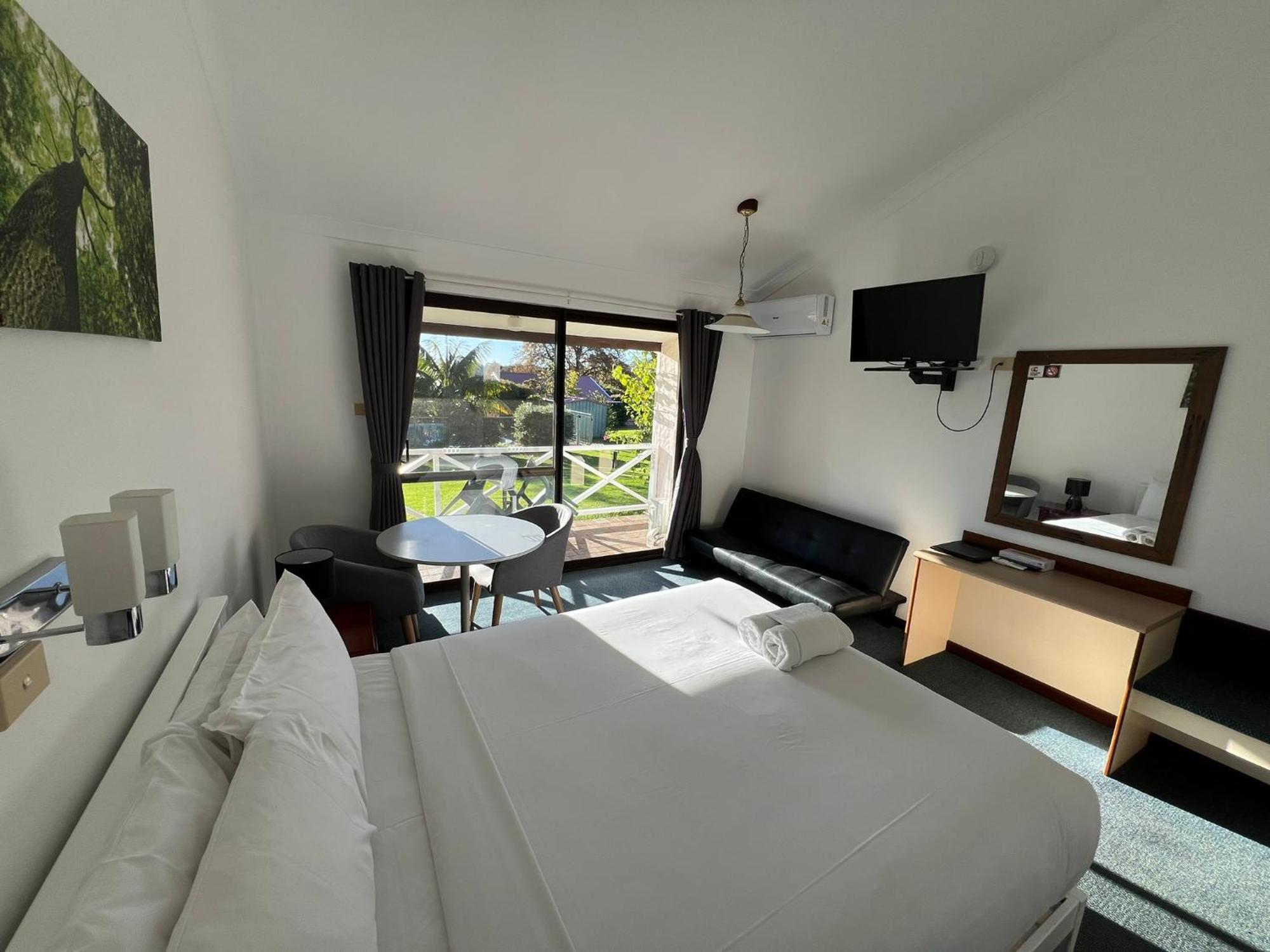 Karri Forest Motel Пембертон Екстер'єр фото
