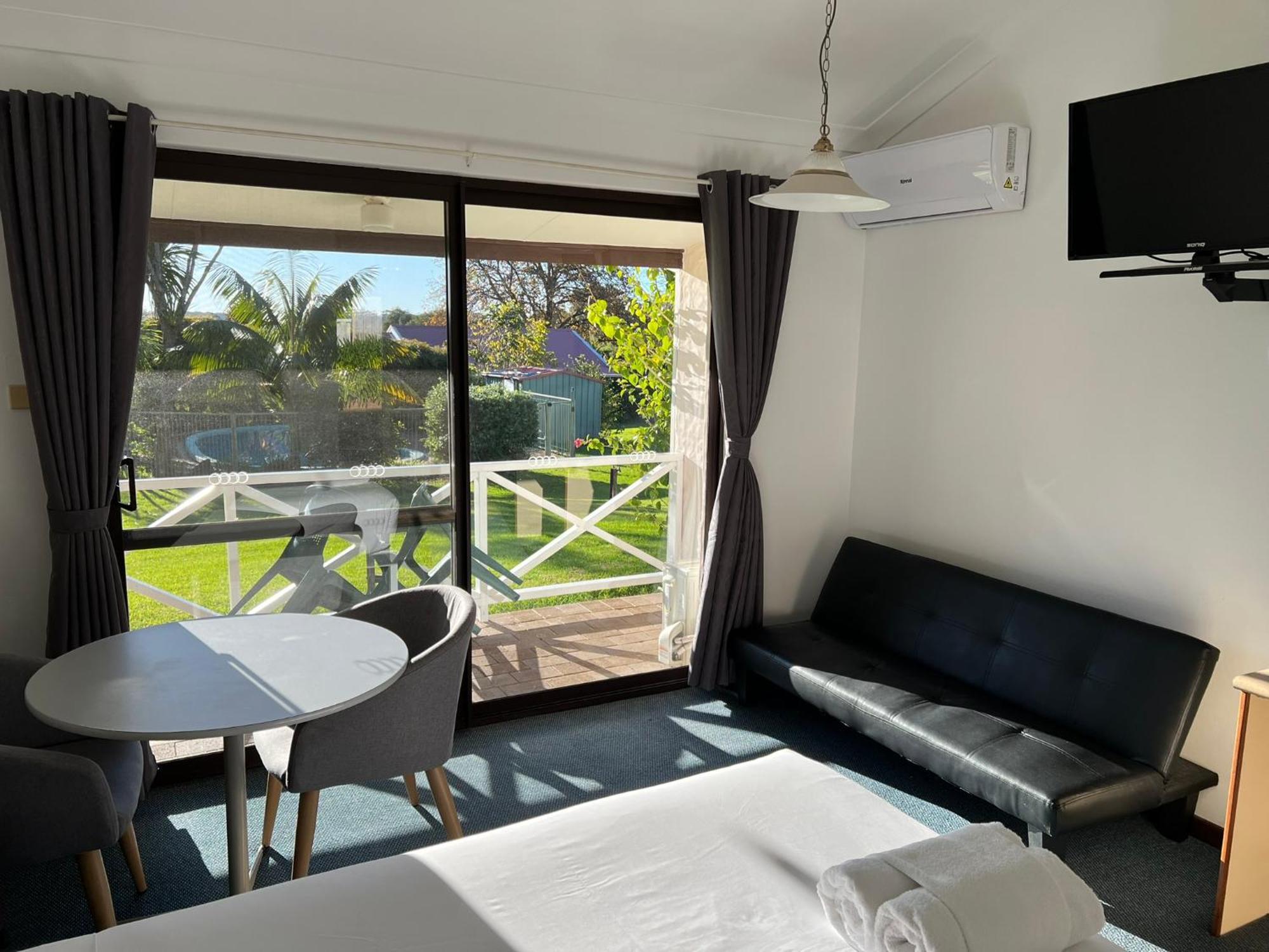 Karri Forest Motel Пембертон Екстер'єр фото